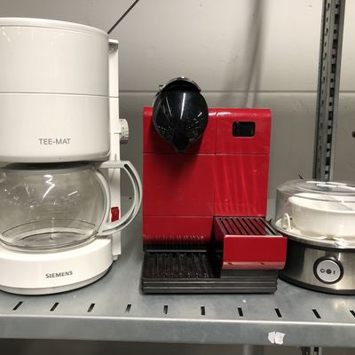 Brauchen Sie eine neue Kaffeemaschine? Entdecken Sie unsere Vielzahl an nützlichen und hilfreichen Artikeln in unserer Abteilung für Haushaltsgeräte.